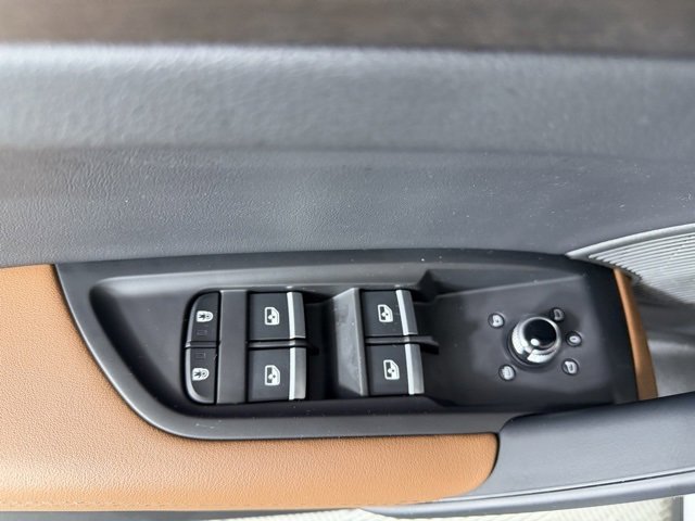 Certified 2025 Audi Q5 2.0T Premium Plus w/ Premium Plus Package image 18