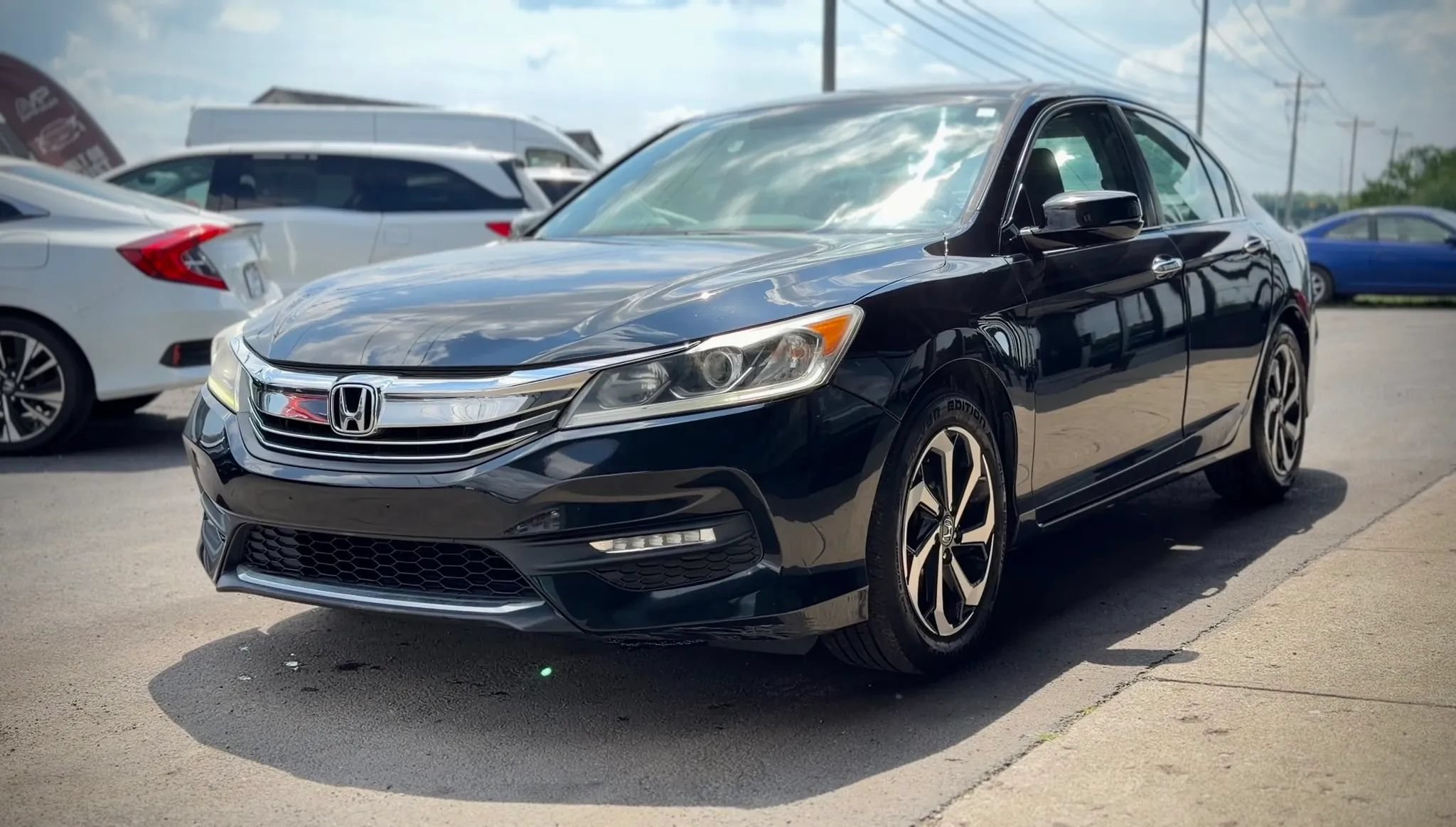 Used 2017 Honda Accord EX image 5