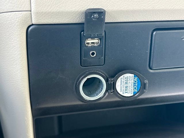 Used 2015 Toyota Sienna LE FWD image 68