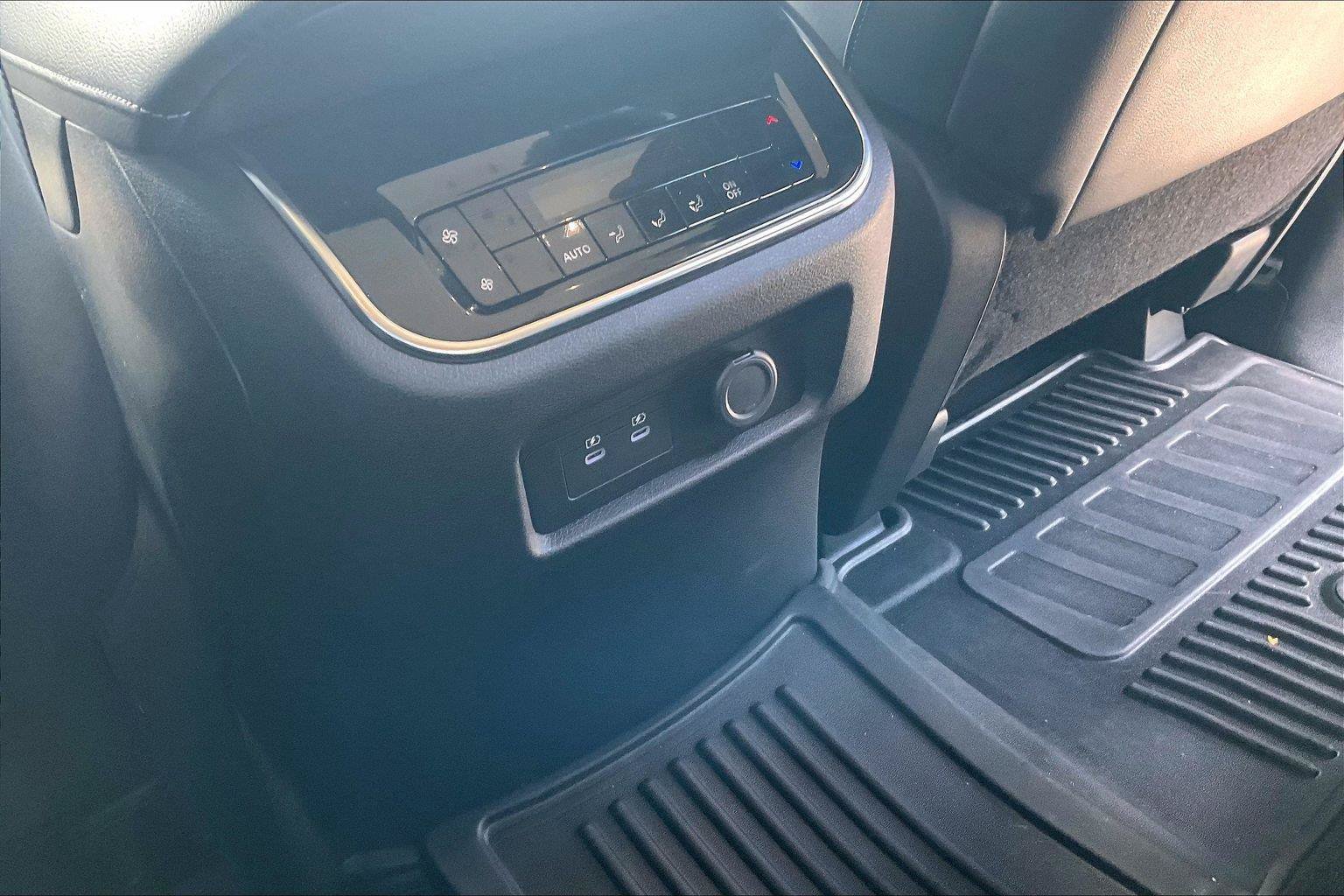 Certified 2025 Nissan Armada SV AWD/4WD image 33