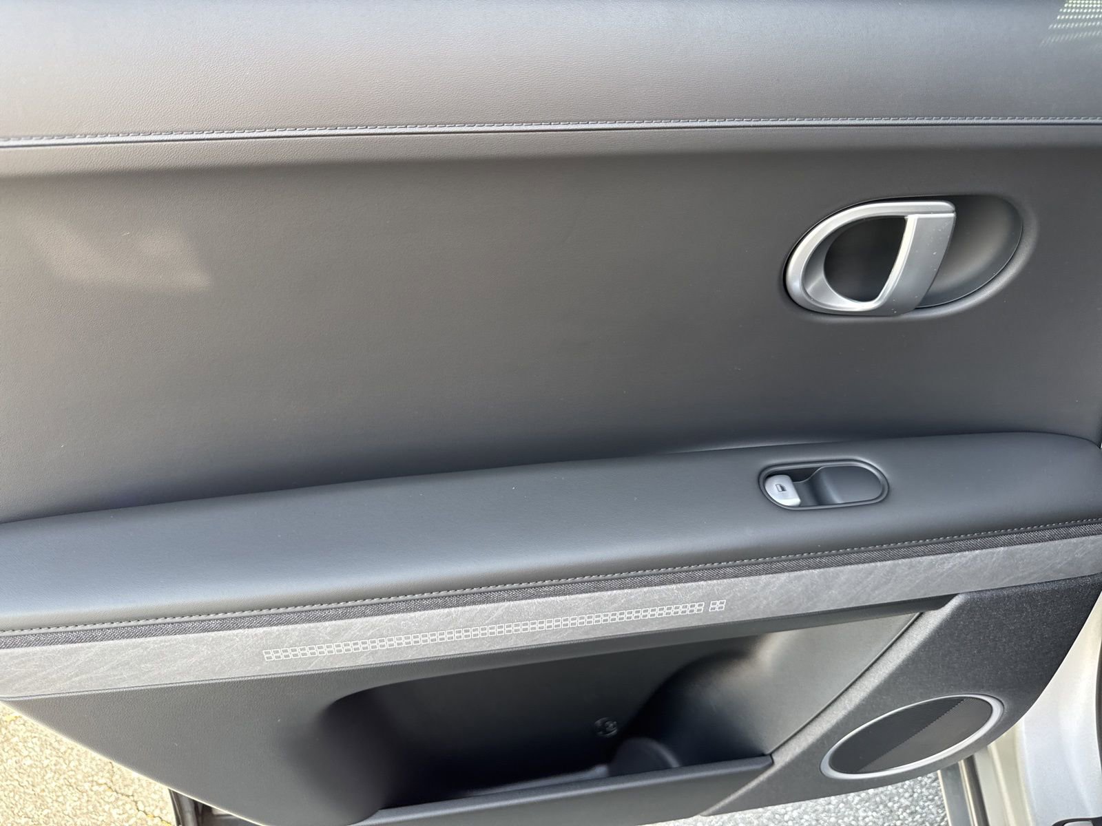 Certified 2023 Hyundai Ioniq 5 Limited w/ Cargo Package image 14