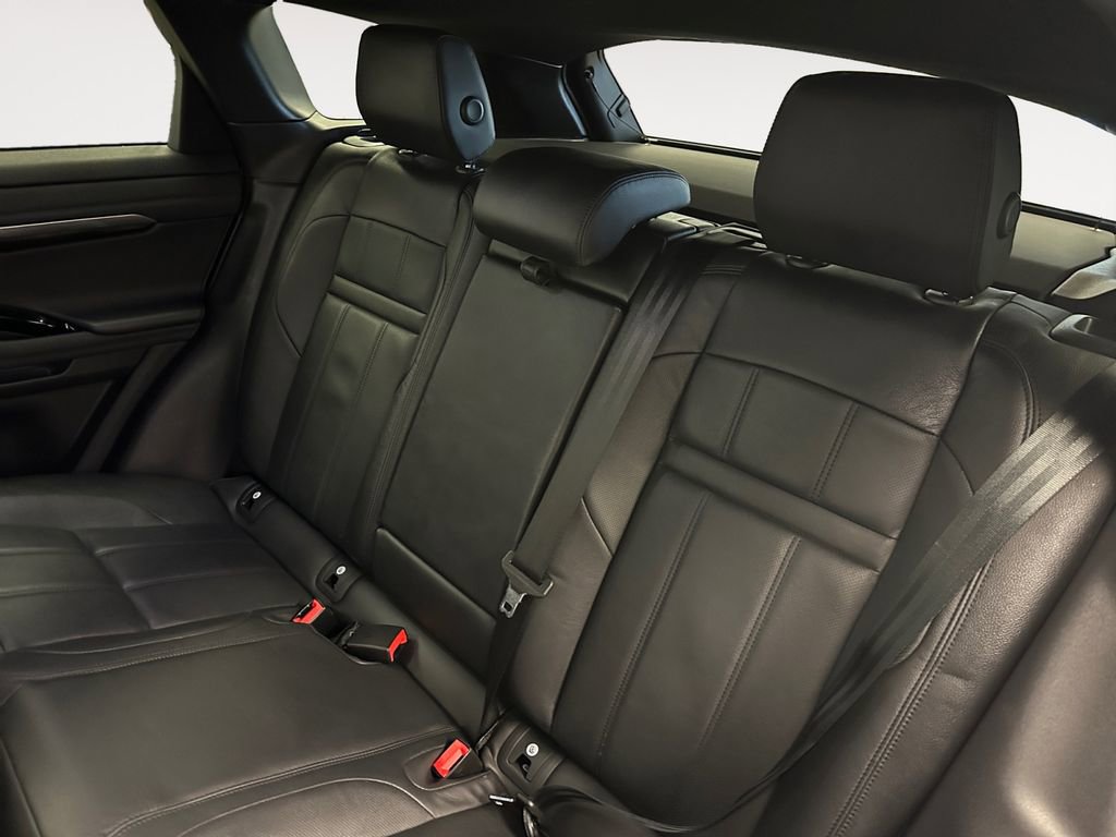 Used 2023 Land Rover Range Rover Evoque R-Dynamic SE image 13