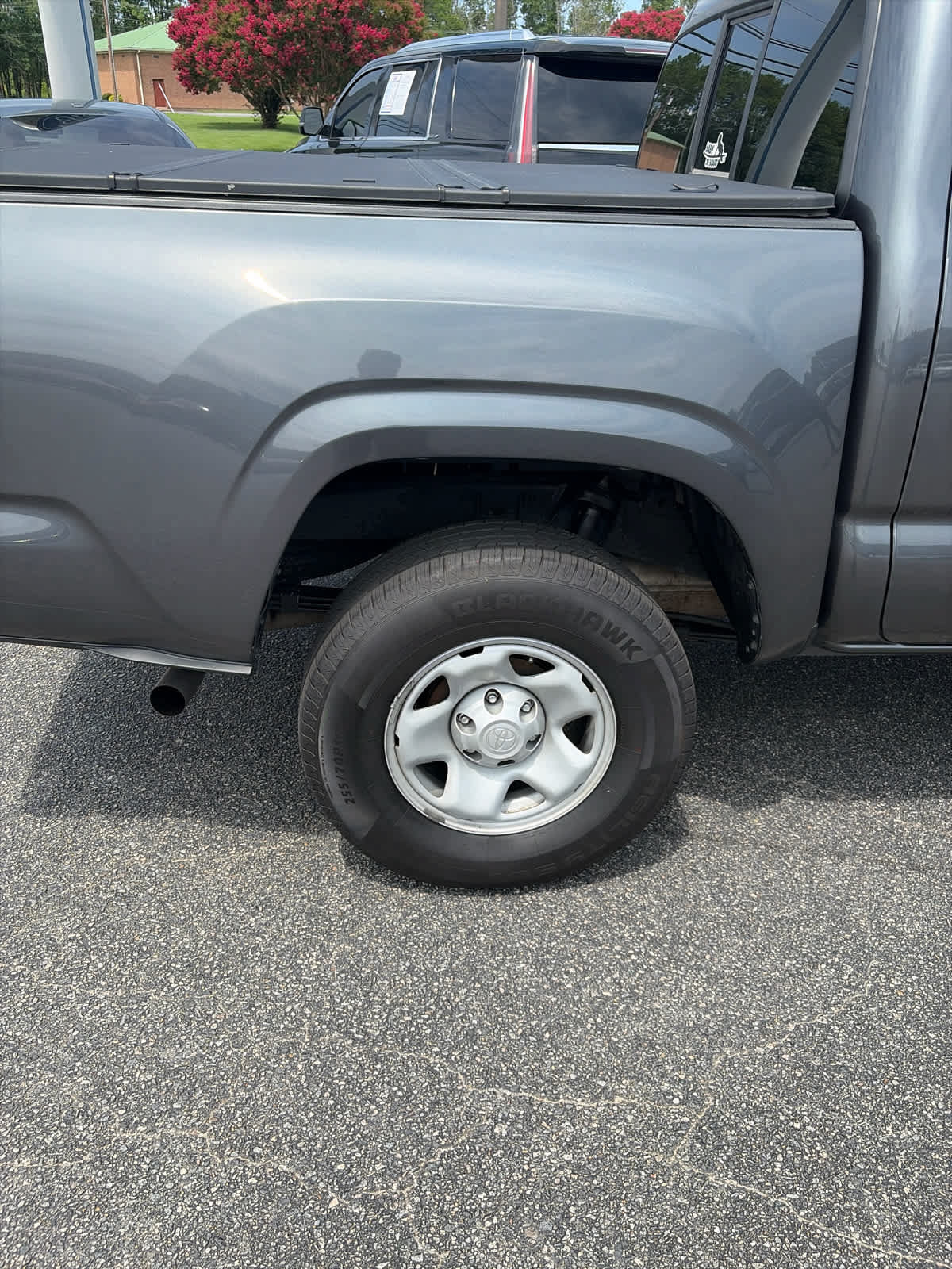 Used 2023 Toyota Tacoma SR AWD/4WD image 9