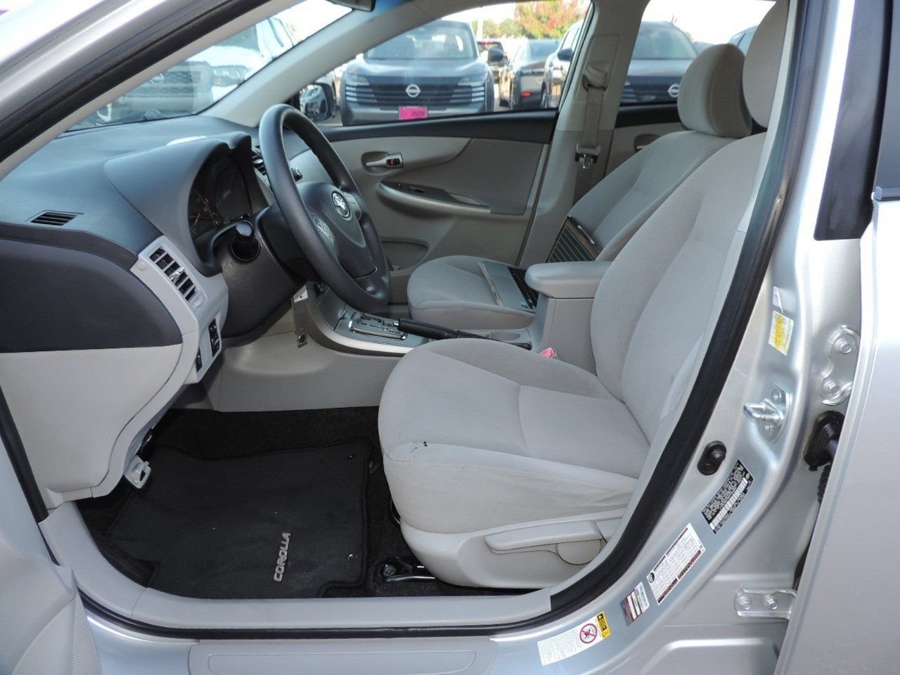 Used 2011 Toyota Corolla LE FWD image 17