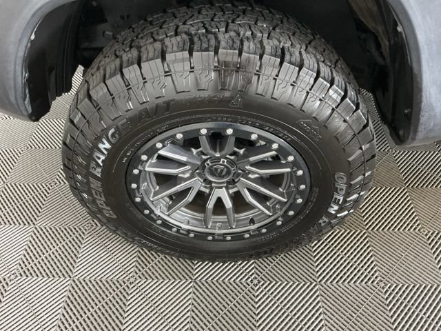 Used 2021 Toyota Tacoma TRD Off-Road AWD/4WD image 26