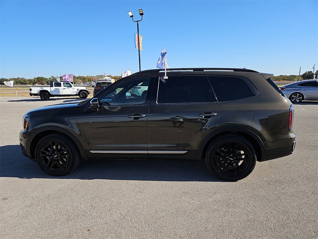 Used 2023 Kia Telluride EX X-Line image 2