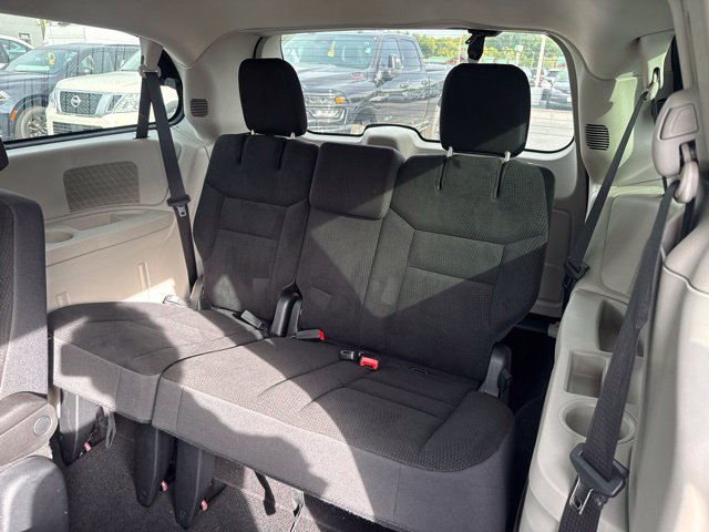 Used 2019 Dodge Grand Caravan SE w/ UConnect Hands-Free Group FWD image 15