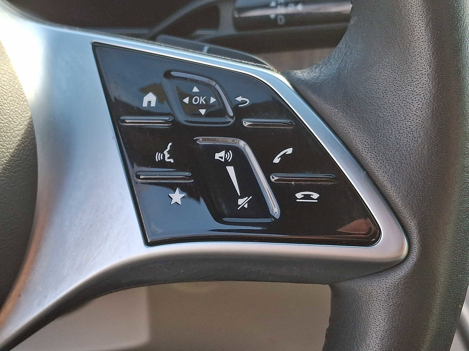 Certified 2022 Mercedes-Benz C 300 4MATIC Sedan image 18