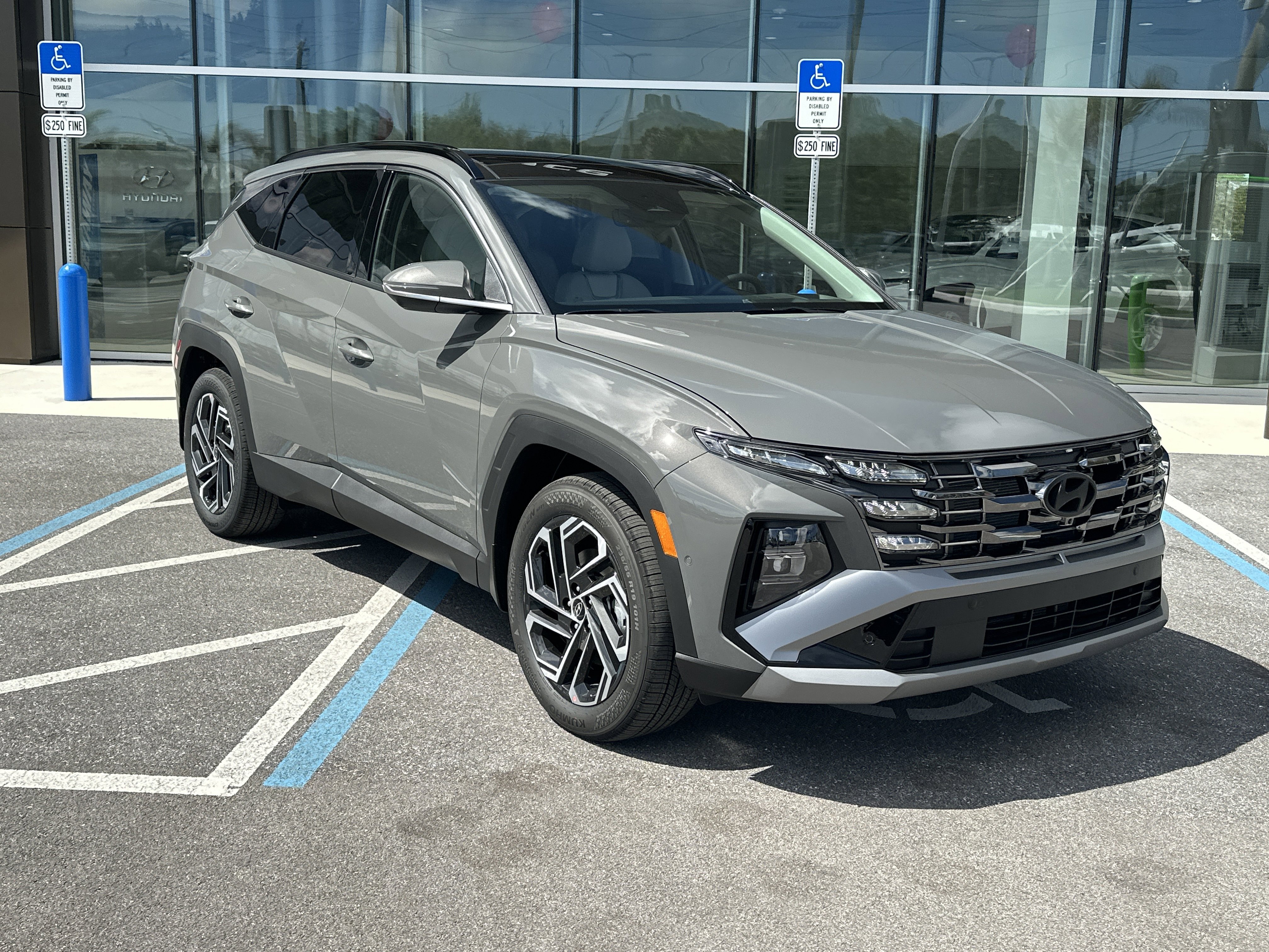 New 2026 Hyundai Tucson Limited FWD image 5
