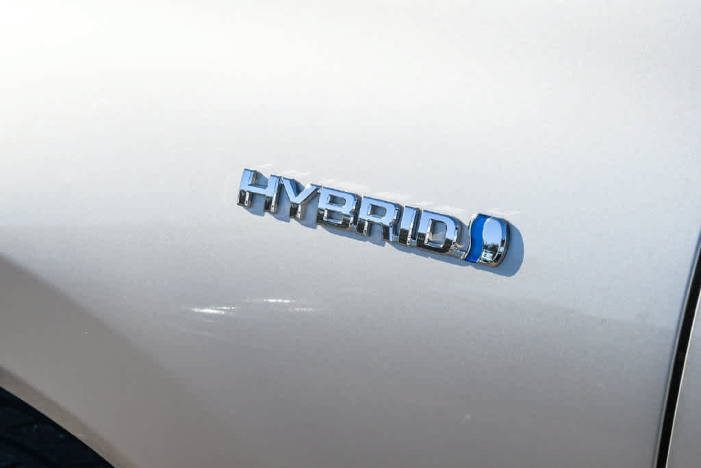 Used 2021 Toyota Venza LE AWD/4WD image 6
