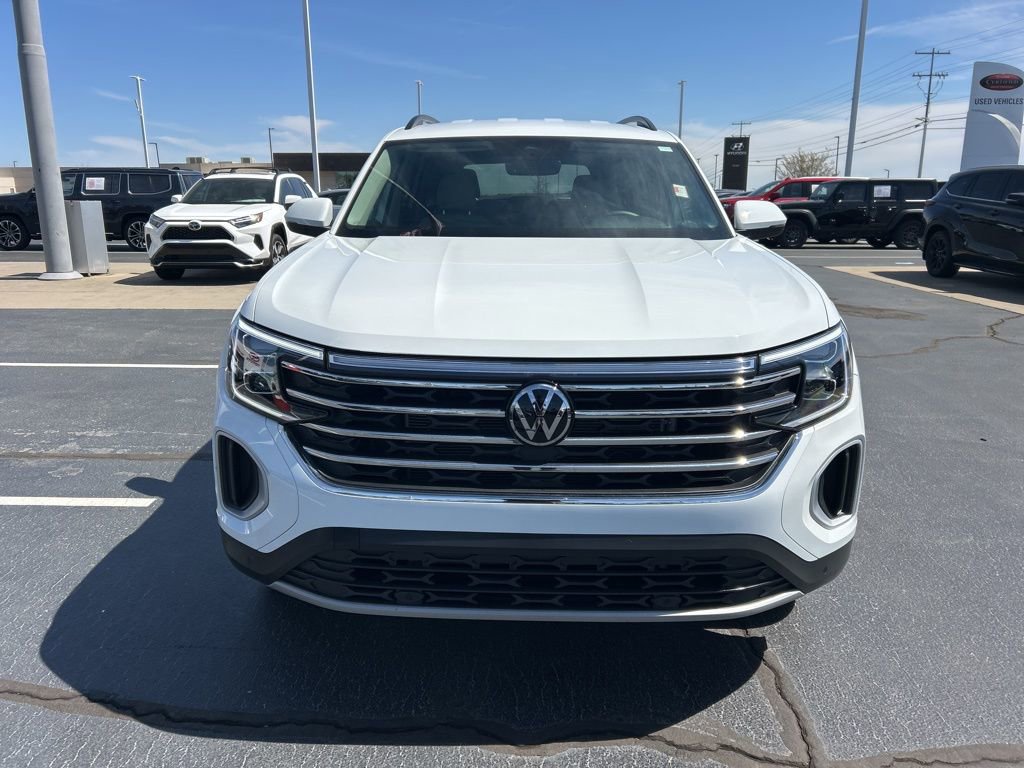 Used 2025 Volkswagen Atlas SE image 23