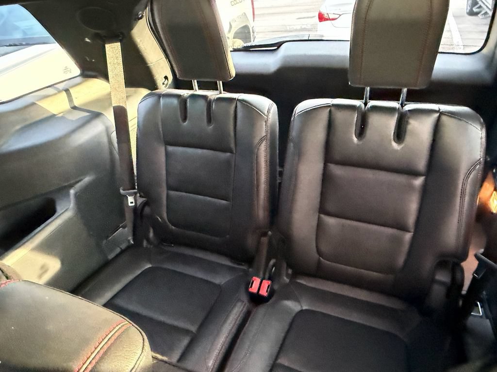 Used 2018 Ford Explorer Sport w/ Equipment Group 401A AWD/4WD image 14