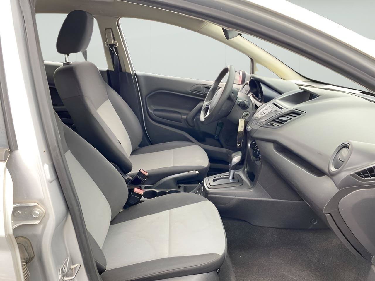 Used 2015 Ford Fiesta S FWD image 41