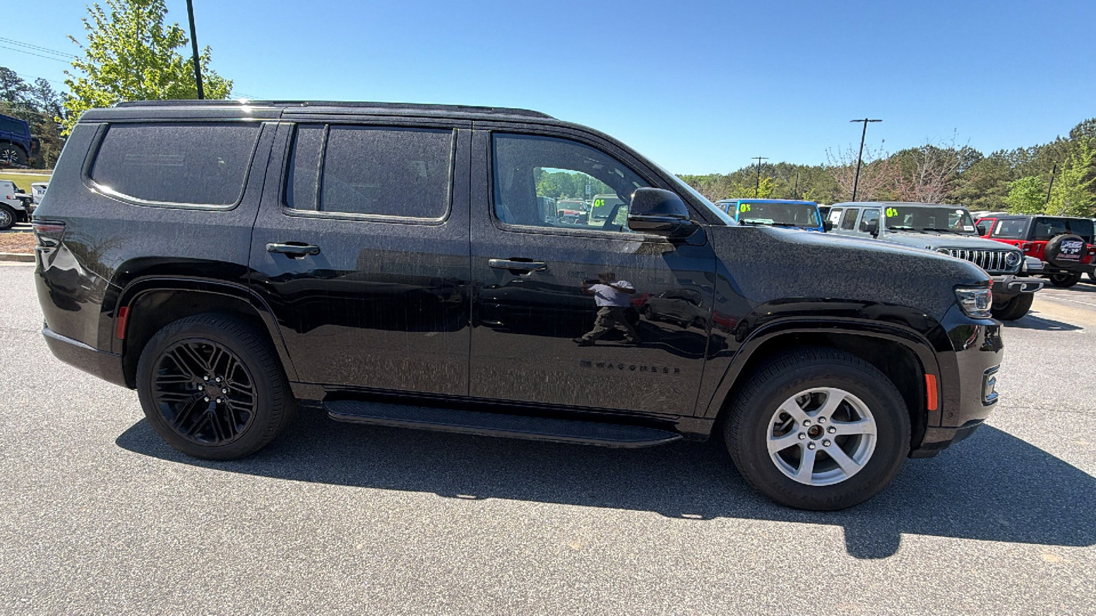 Used 2025 Jeep Wagoneer Series II w/ Premium Group I AWD/4WD image 7
