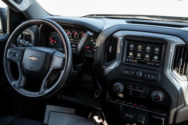 Used 2022 Chevrolet Silverado 1500 Custom image 17