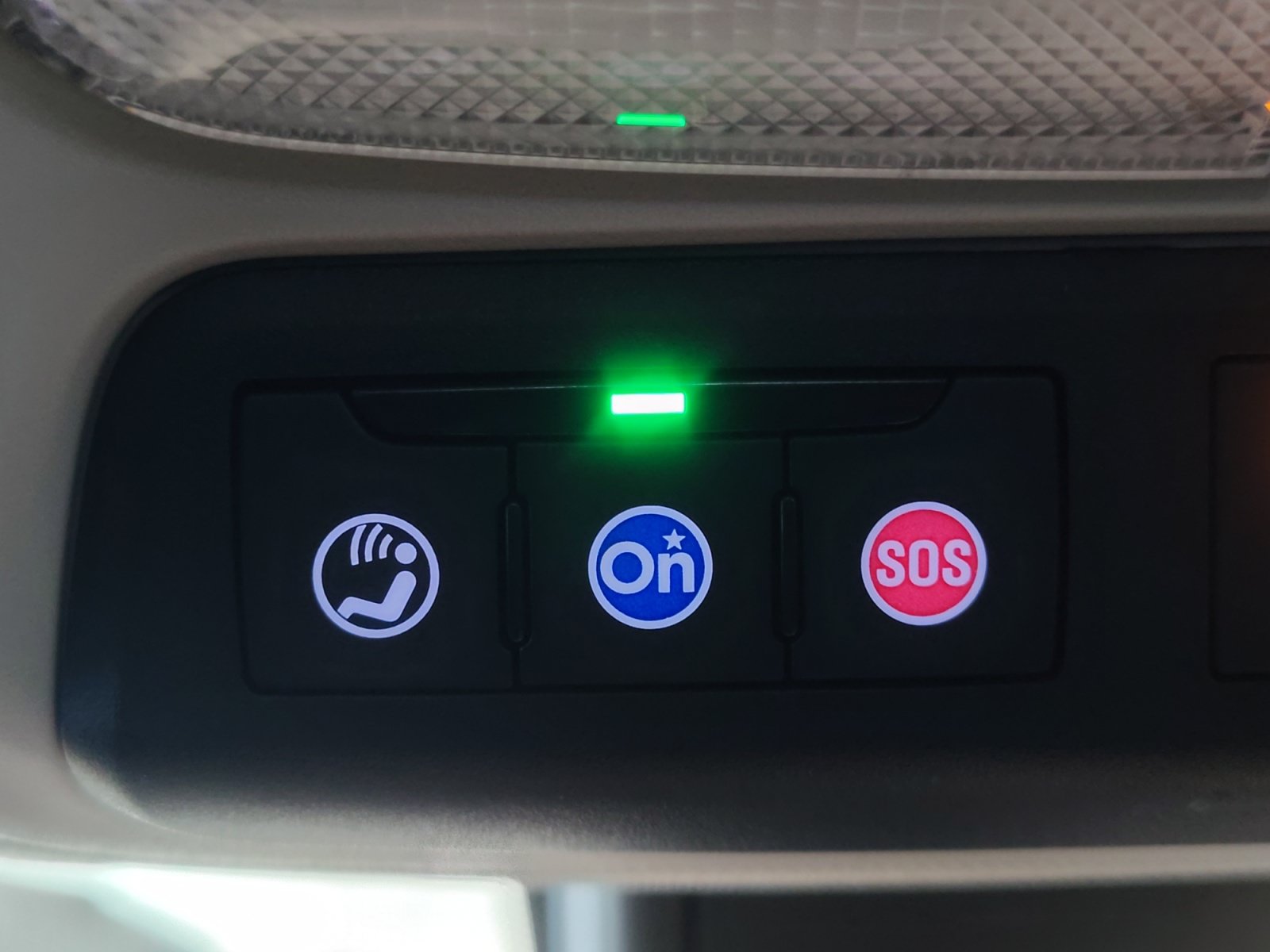 Used 2020 Buick Encore GX Select w/ Sport Touring Package FWD image 32