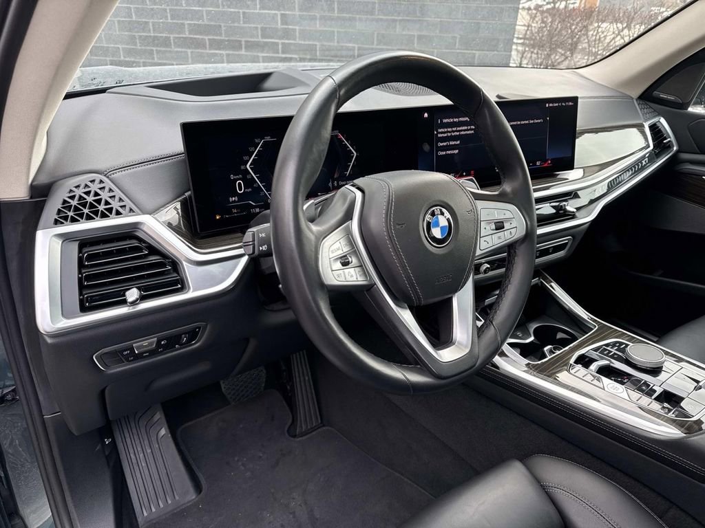 Used 2023 BMW X7 xDrive40i w/ Premium Package image 22