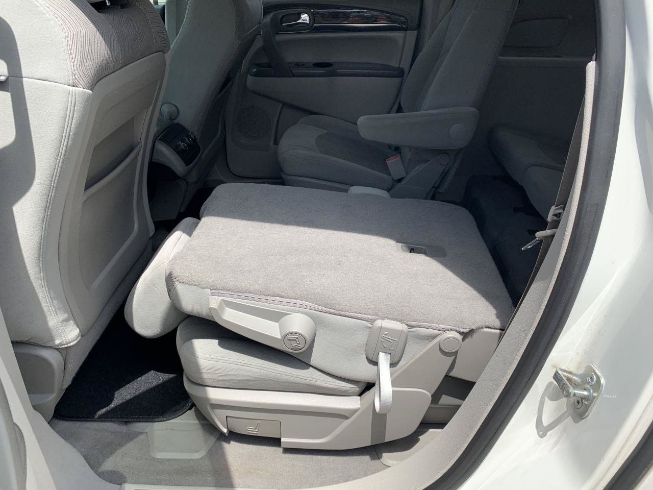 Used 2014 Buick Enclave Convenience FWD image 31