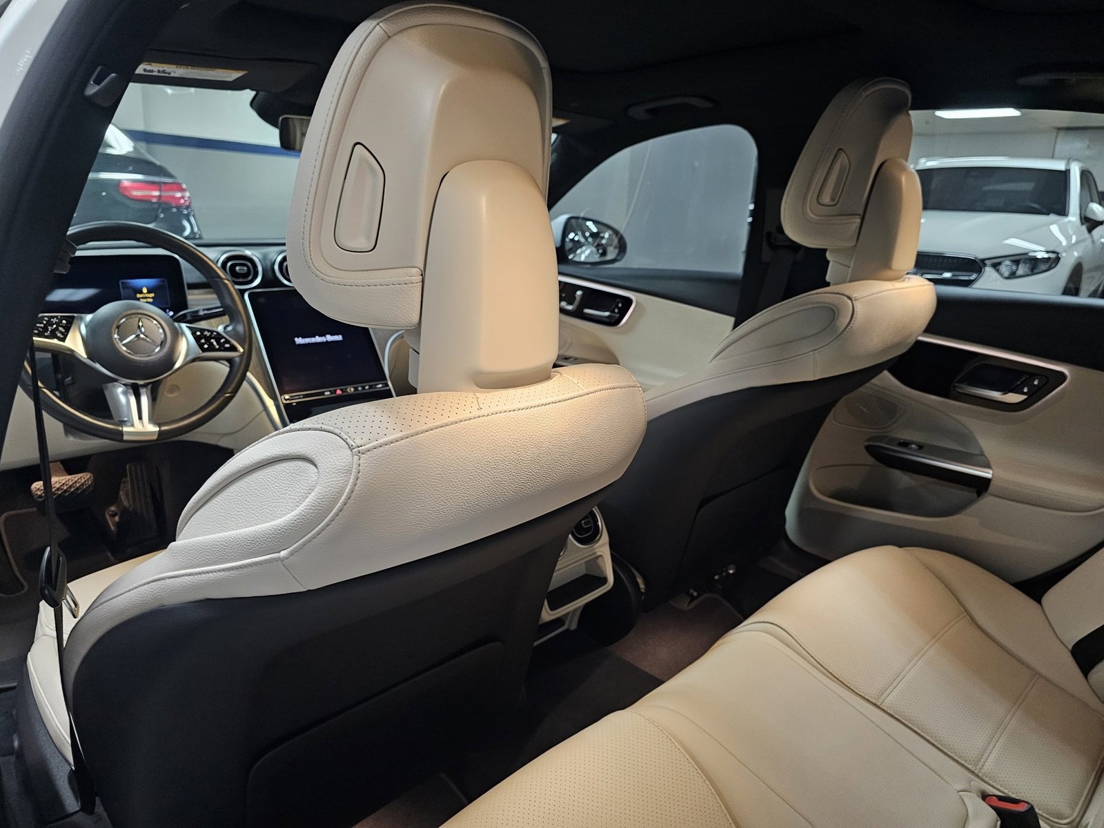 Used 2023 Mercedes-Benz C 300 Sedan image 7