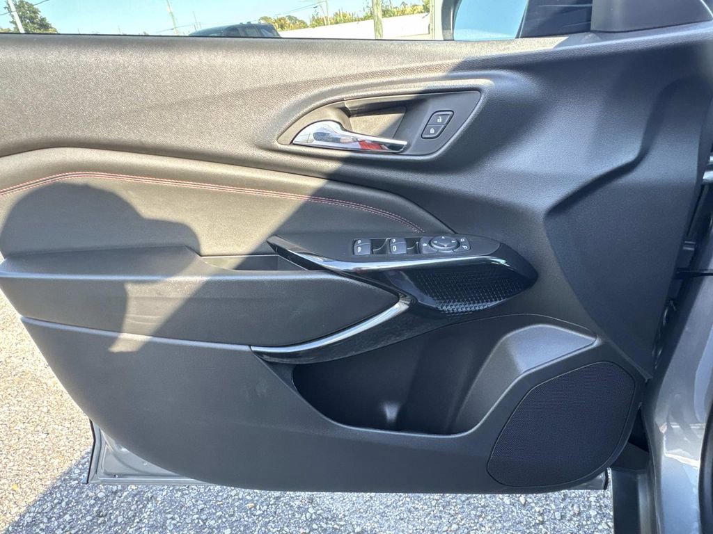 New 2026 Chevrolet Trax RS image 18