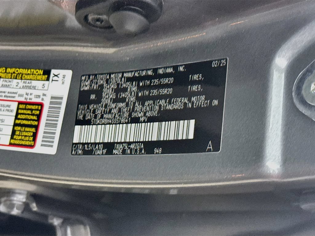 Certified 2025 Toyota Highlander Platinum AWD/4WD image 33