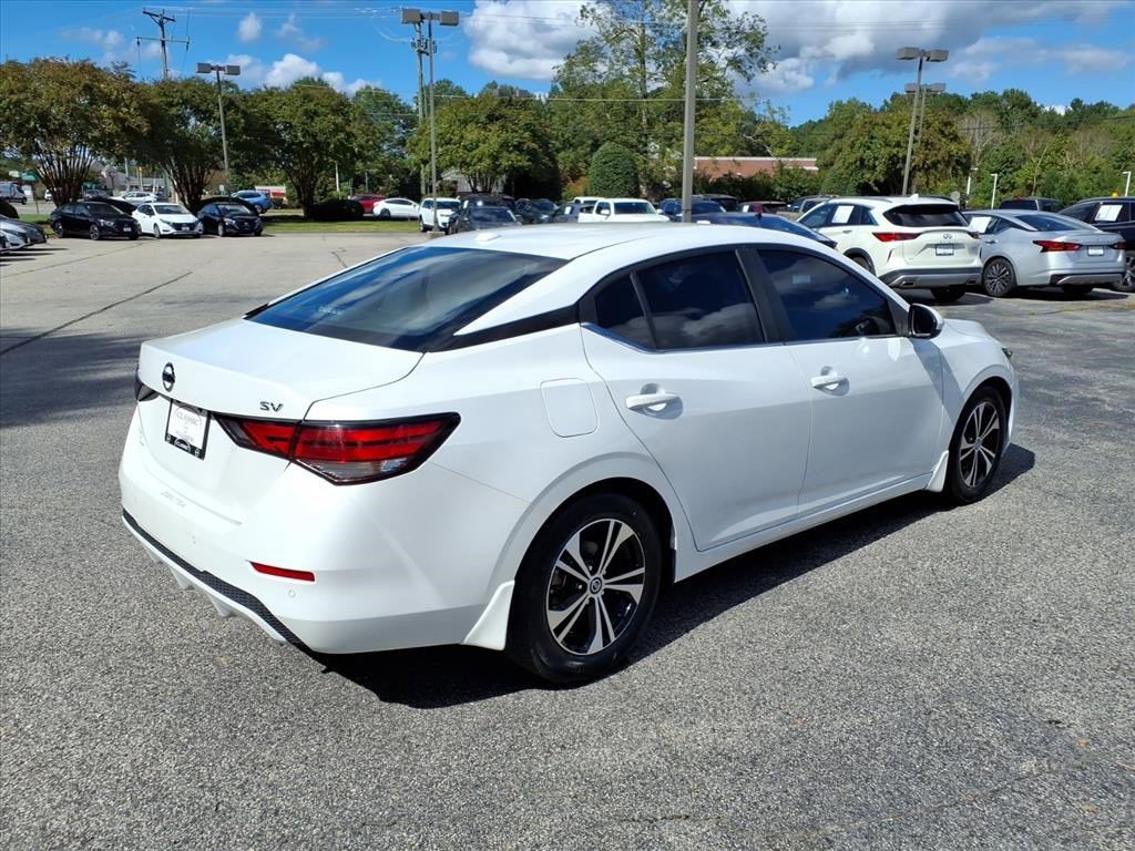Used 2021 Nissan Sentra SV image 3