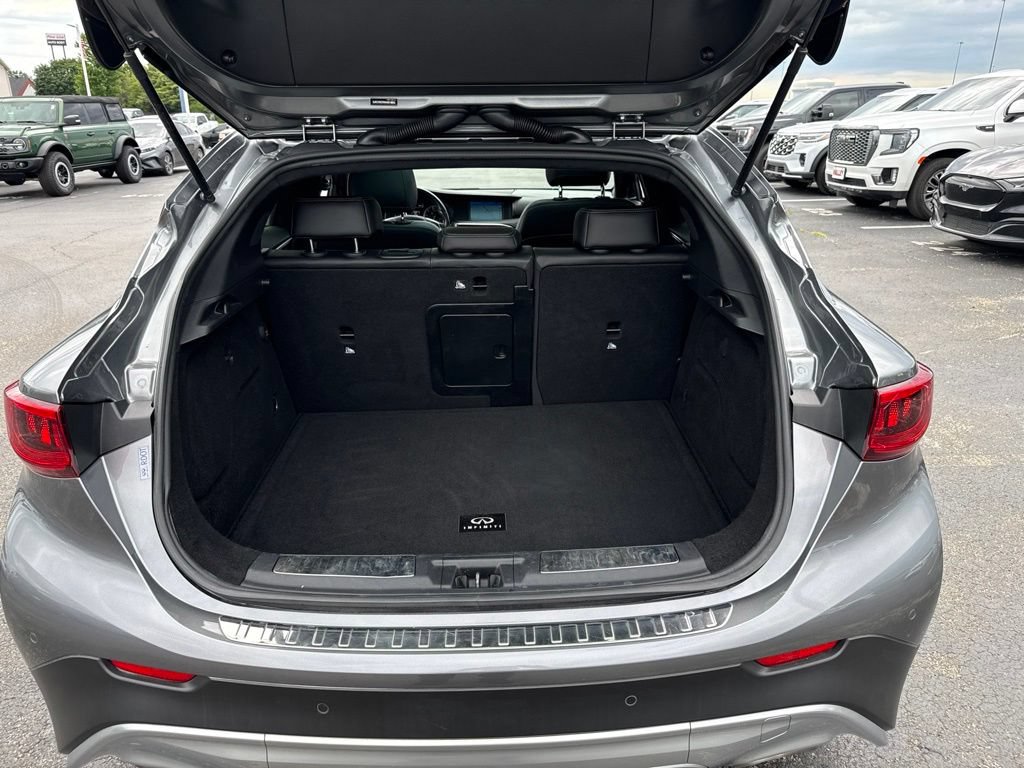 Used 2017 INFINITI QX30 Premium w/ Navigation Package AWD/4WD image 39