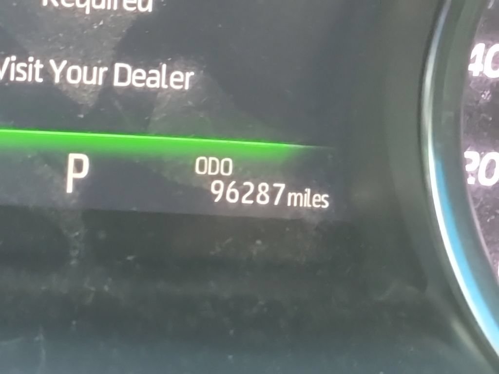Used 2018 Toyota Camry XLE FWD image 16