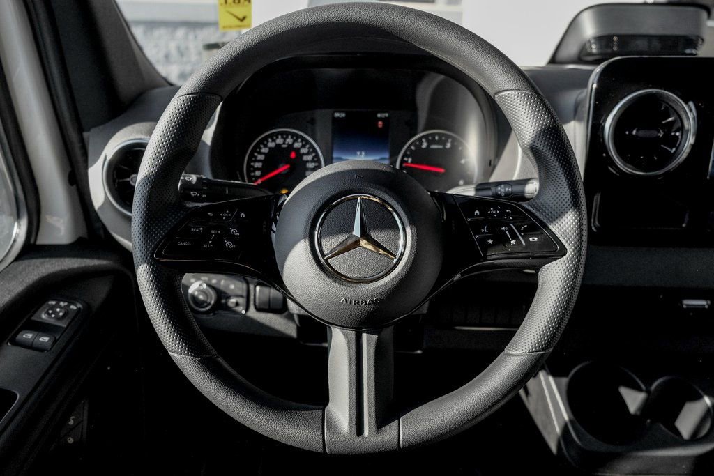 Used 2026 Mercedes-Benz Sprinter 2500 image 15