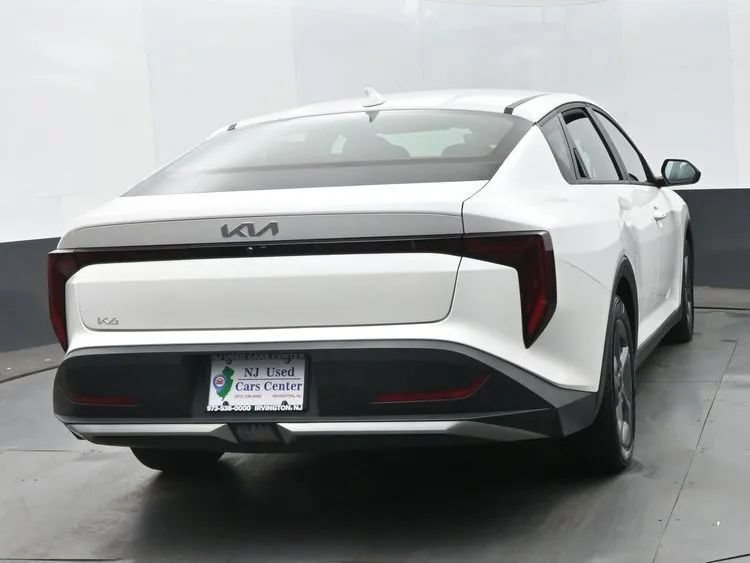 Used 2025 Kia K4 FWD image 8