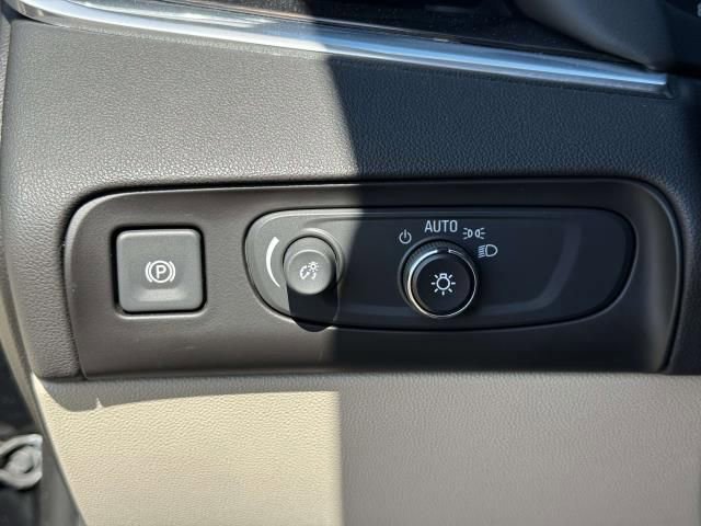 Used 2020 Buick Enclave Premium w/ Surround and Sites Package AWD/4WD image 23