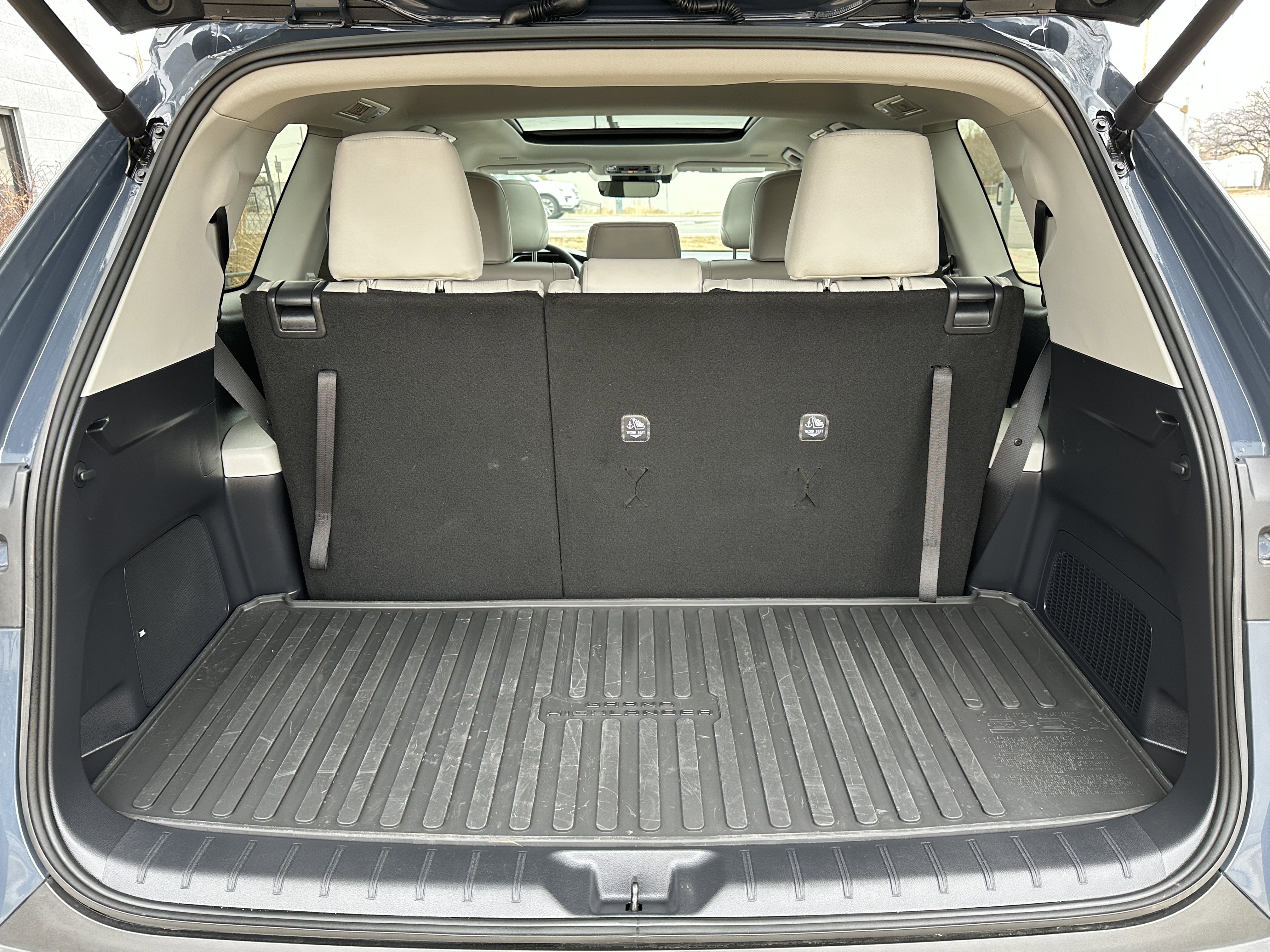 Used 2025 Toyota Grand Highlander AWD image 30