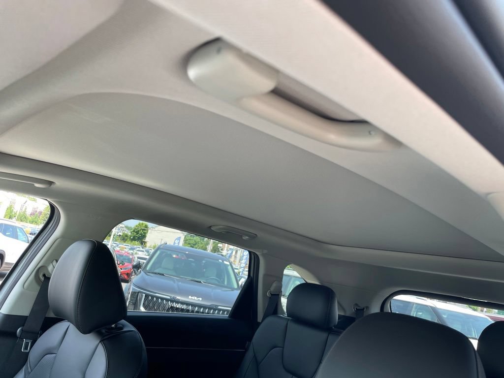New 2026 Kia Sorento S w/ S Panoramic Sunroof Package FWD image 12
