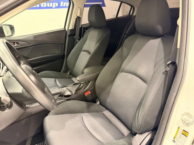 Used 2015 MAZDA MAZDA3 i SV FWD image 24