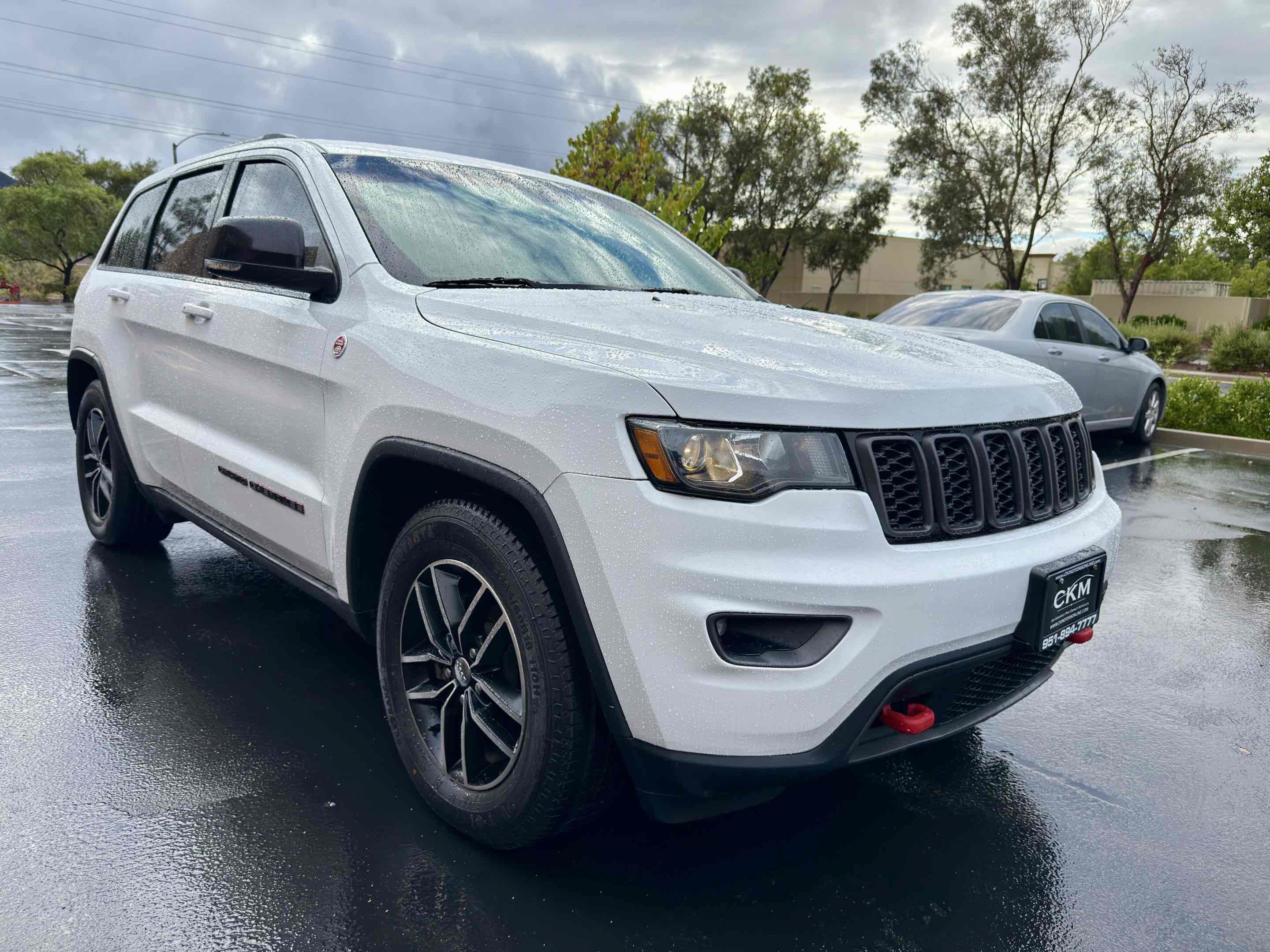 Used 2018 Jeep Grand Cherokee Trailhawk AWD/4WD image 9