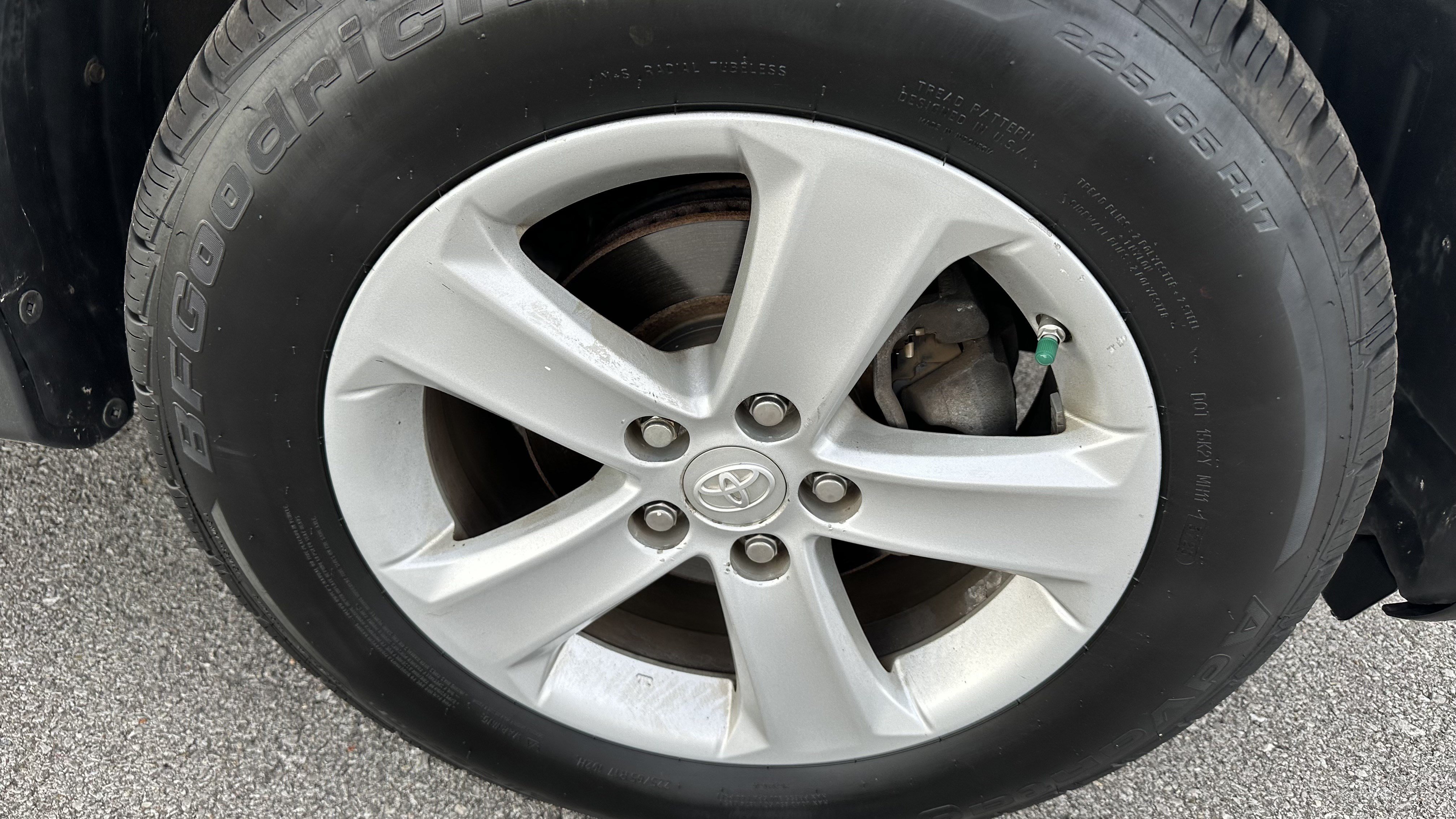 Used 2014 Toyota RAV4 XLE AWD/4WD image 14