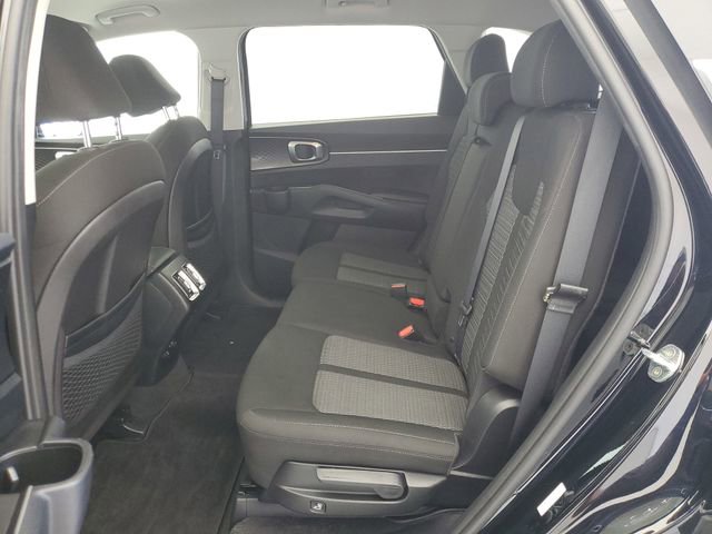 Used 2022 Kia Sorento LX FWD image 12