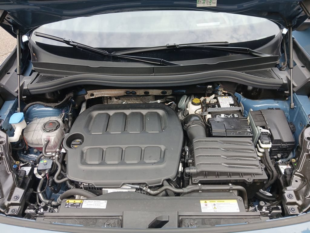 Used 2026 Volkswagen Tiguan SE R-Line AWD/4WD image 23