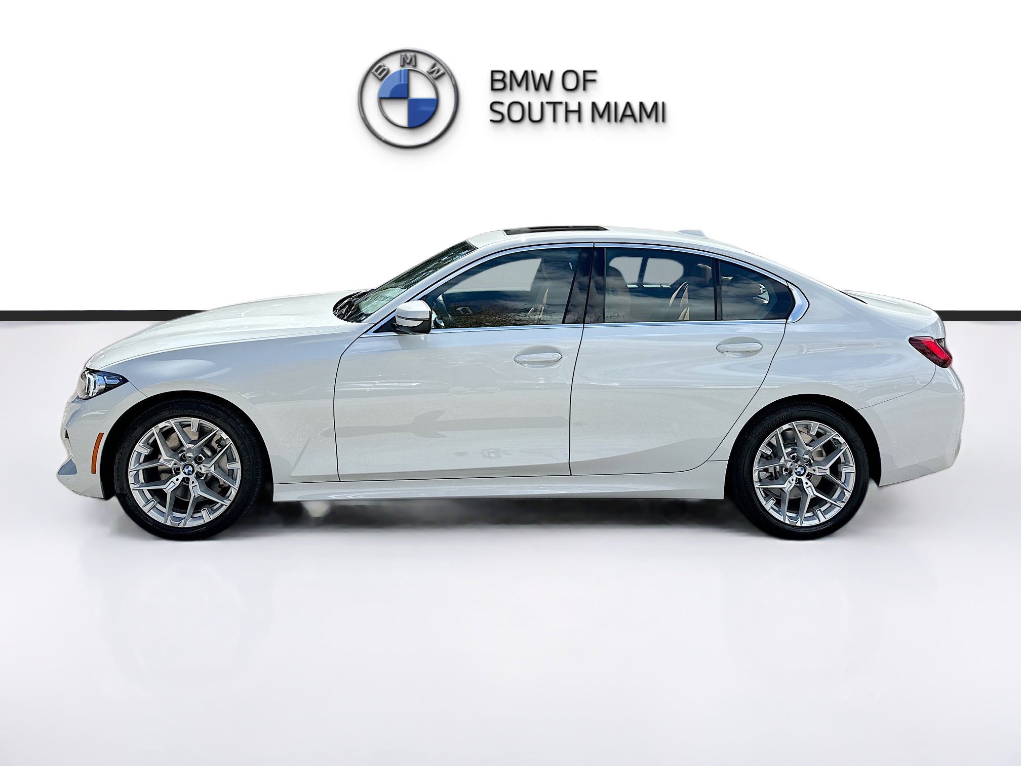 Certified 2025 BMW 330i Sedan w/ M Sport Package image 4