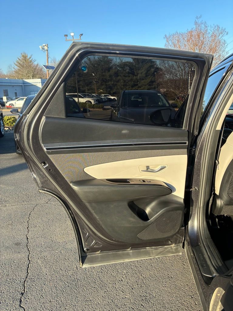 Used 2023 Hyundai Tucson Limited image 45