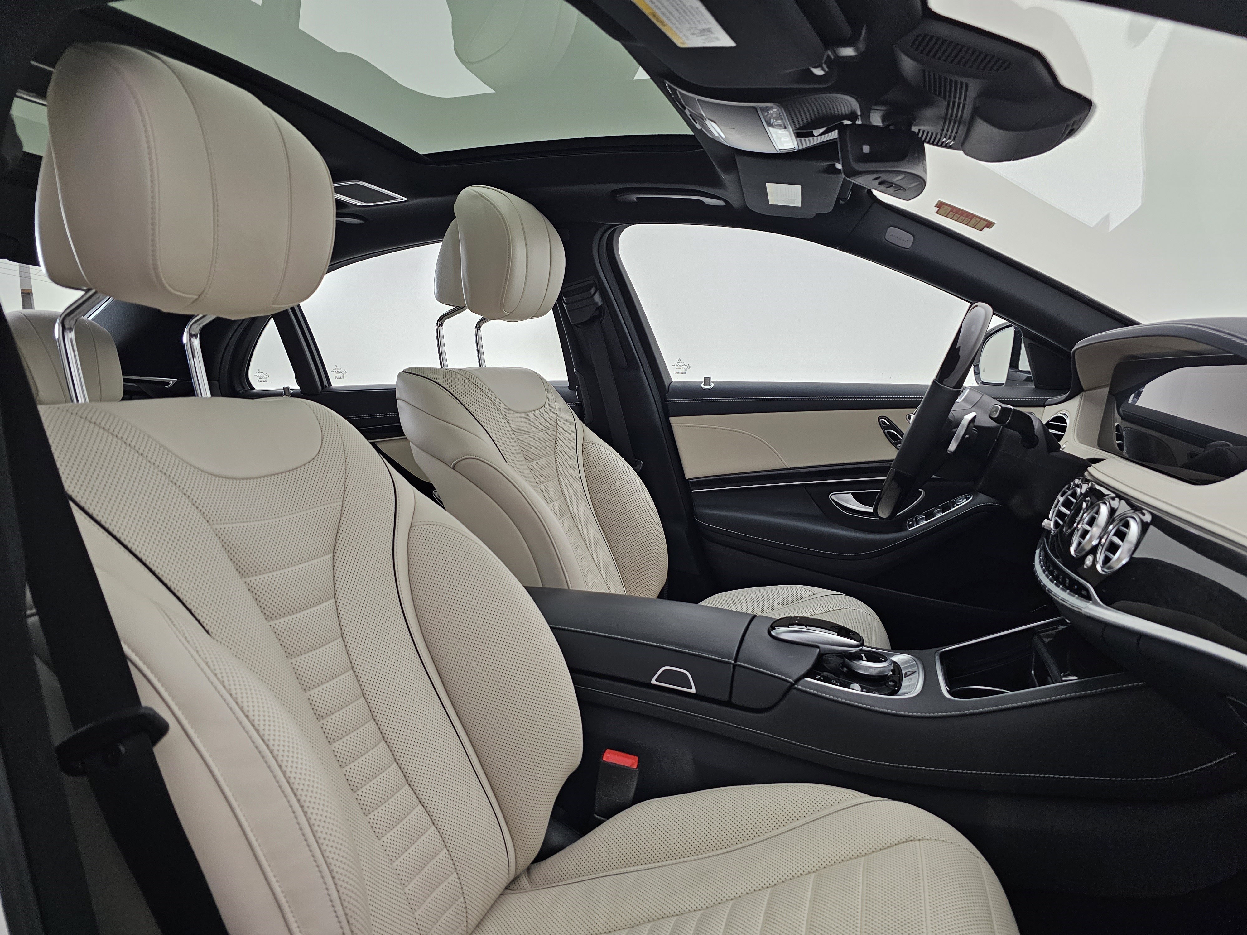 Used 2019 Mercedes-Benz S 560 Sedan image 16