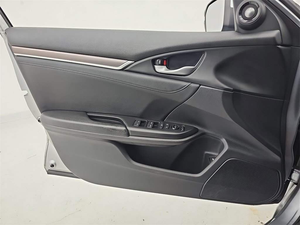 Used 2020 Honda Civic Touring image 30