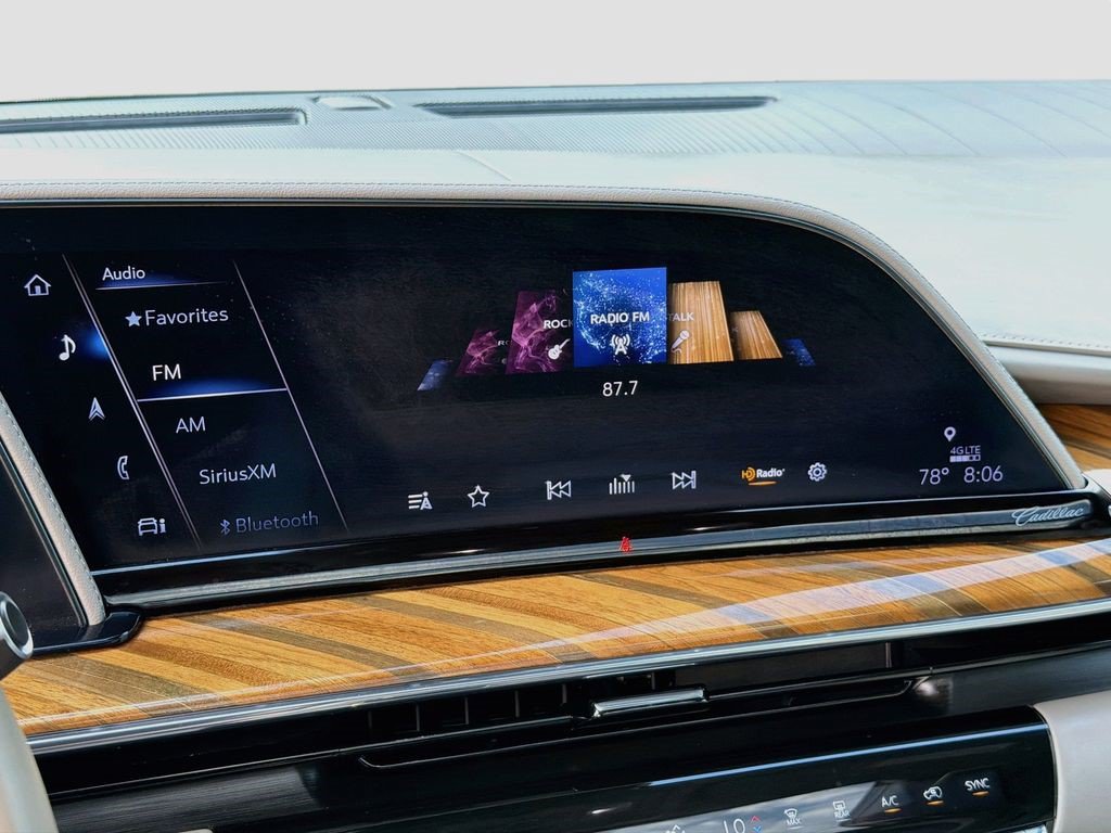 Certified 2023 Cadillac Escalade Sport Platinum w/ LPO, Floor Liner Package AWD/4WD image 14