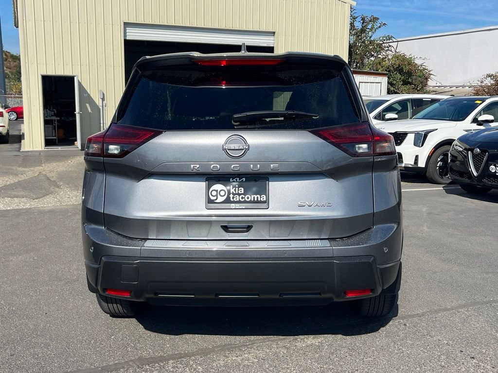 Used 2024 Nissan Rogue SV AWD/4WD image 10