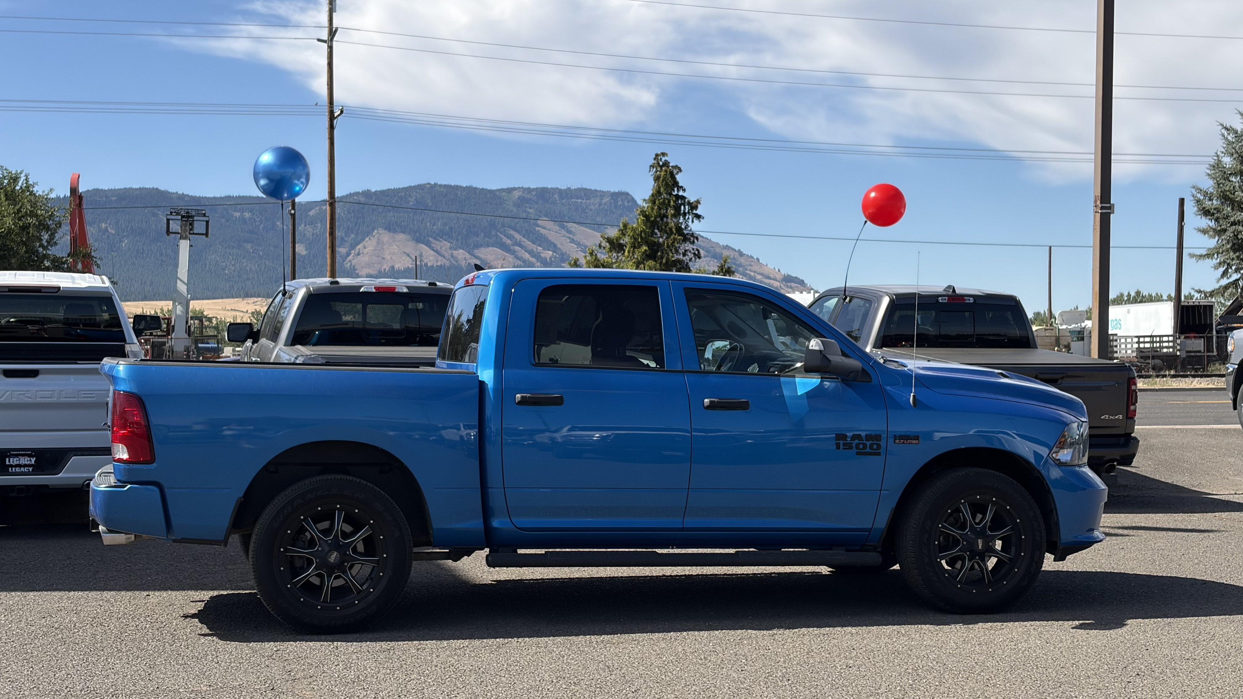 Used 2020 RAM 1500 Express w/ Wheel & Sound Group AWD/4WD image 8