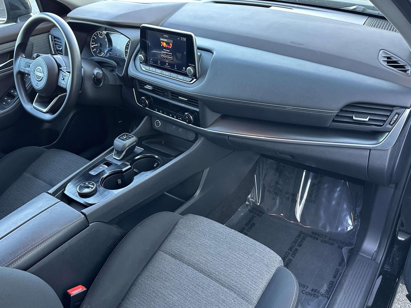 Used 2023 Nissan Rogue SV image 13