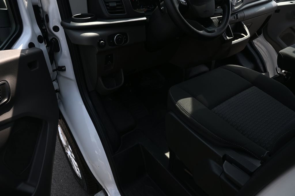 Used 2025 Ford Transit 250 Low Roof w/ Exterior Upgrade Package image 7
