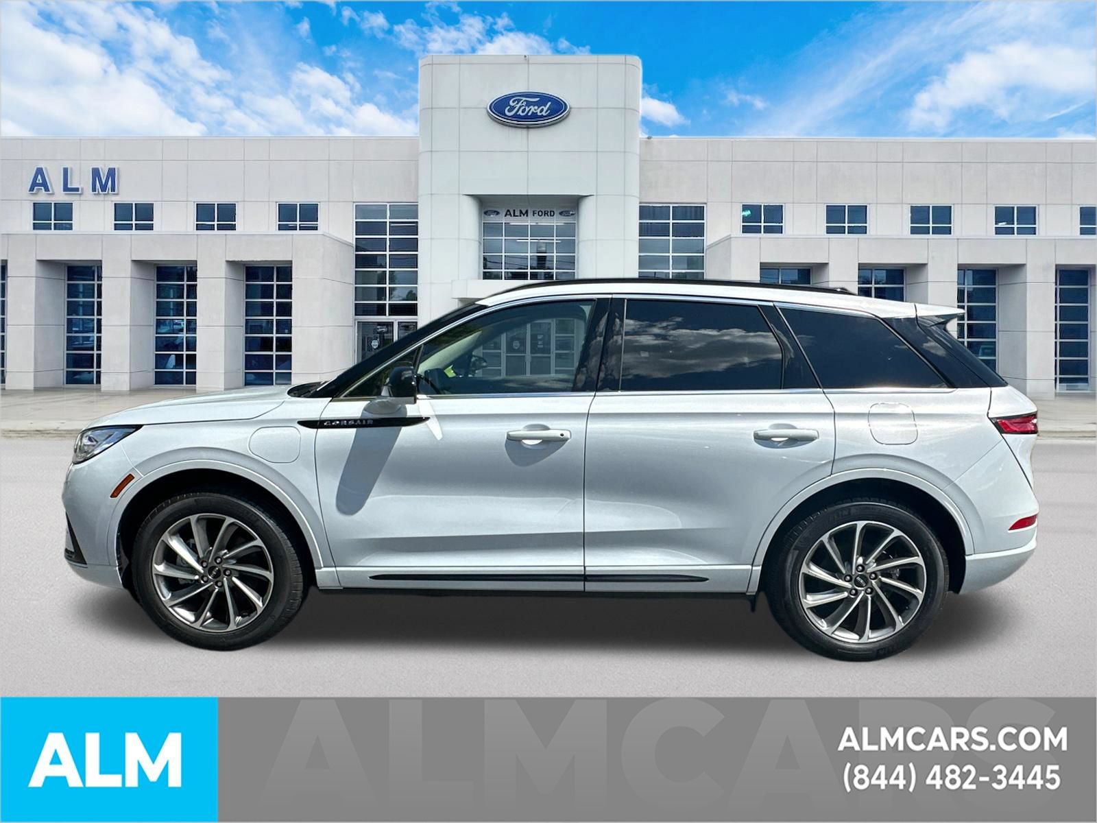 Used 2025 Lincoln Corsair Grand Touring AWD/4WD image 9
