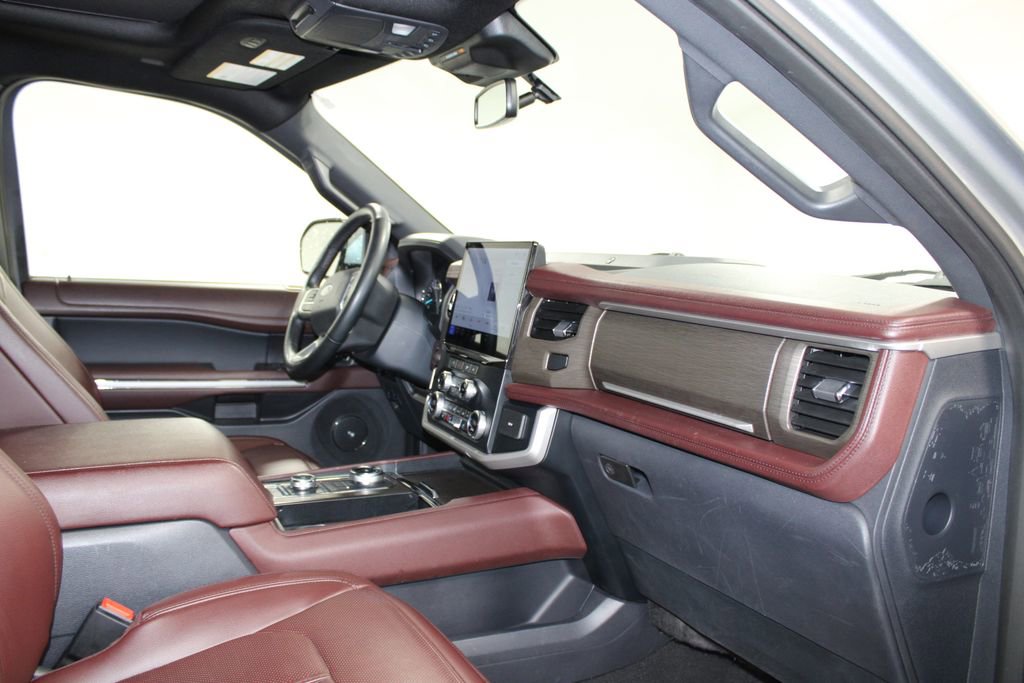 Used 2024 Ford Expedition Limited image 33