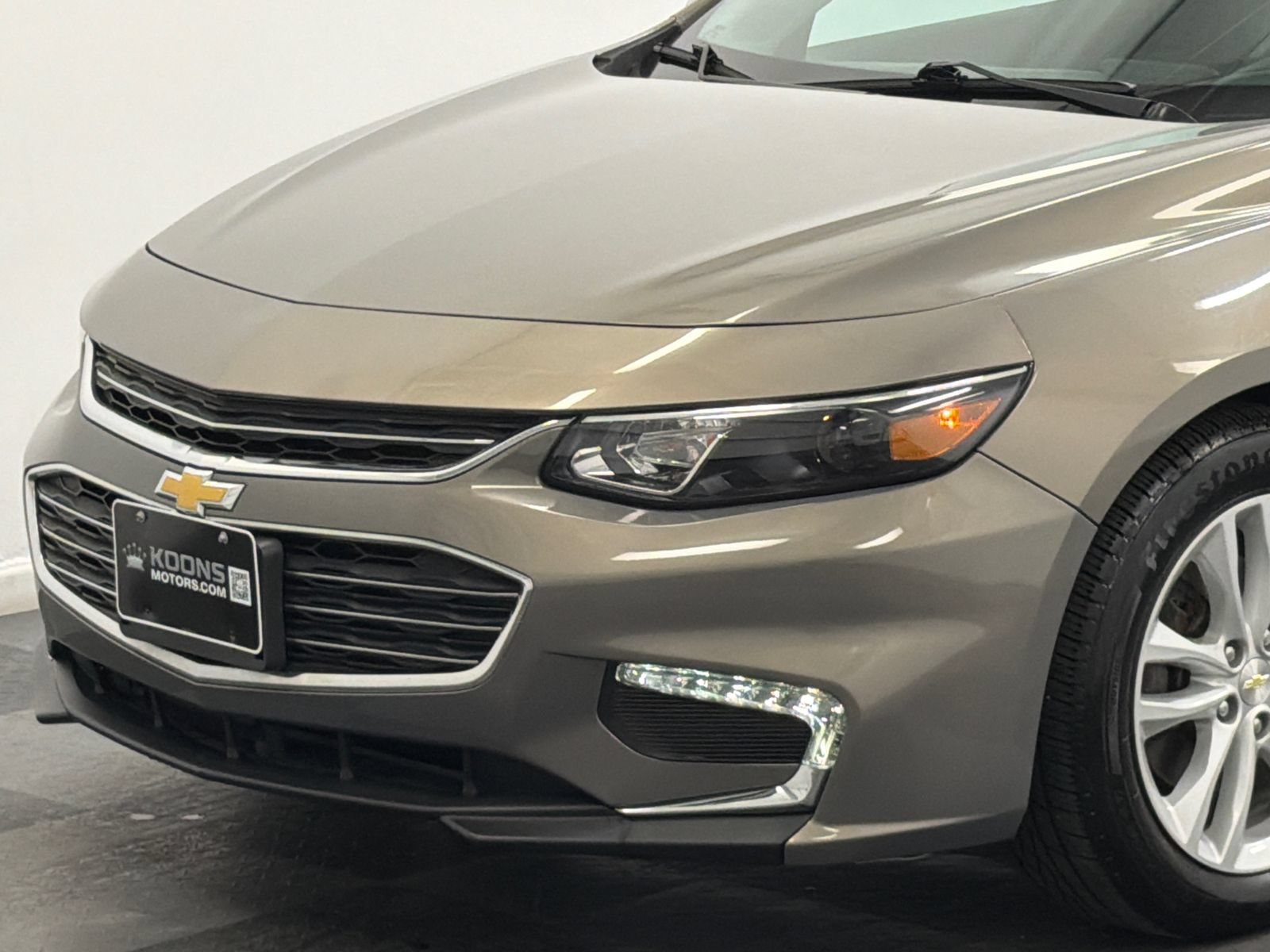 Used 2018 Chevrolet Malibu LT FWD video 2